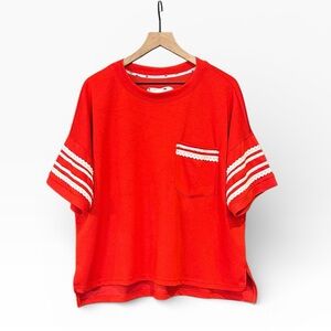 Umgee Red with White Lace Trim Short Sleeve Loose Fit Top Size Medium